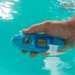 فتومتر پرتابل SCUBA II محصول کمپانی Aqualytic آلمان در آب